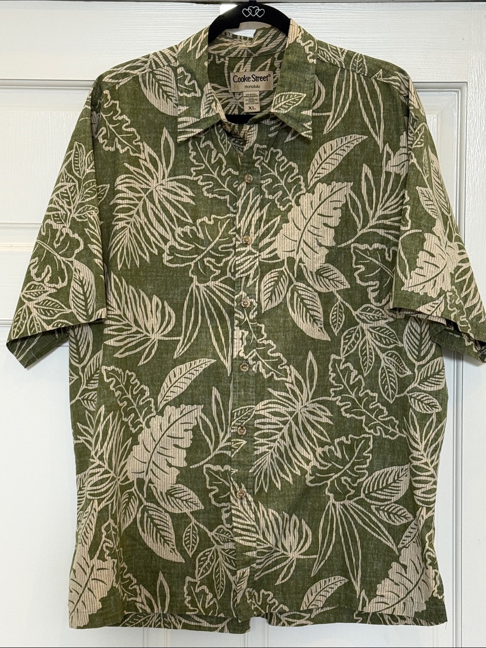 Cooke Street Men's Green Tropical Print Button-Up Shirt. Size XL